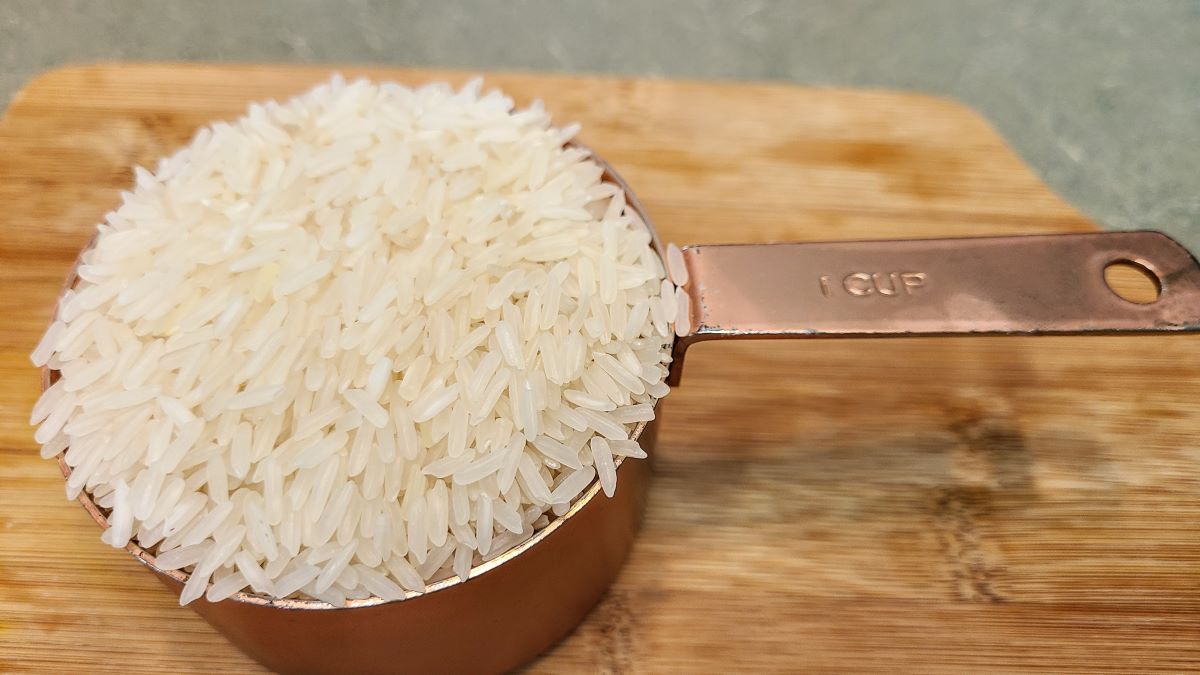 Hot And Simple Hamburger Rice Casserole Recipe - Inspired Homemaker