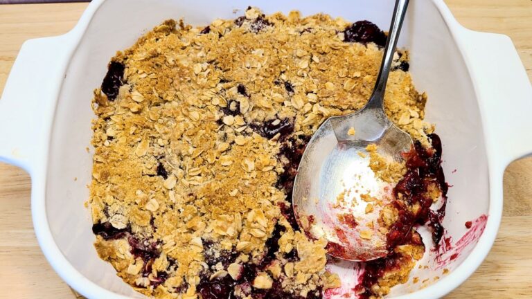Easy Oatmeal Crumble Topping Recipe For A Blackberry Dessert
